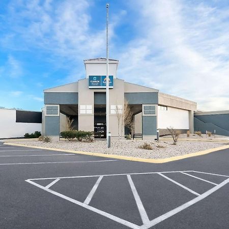 Clarion Inn & Suites And Convention Center 키어니 외부 사진