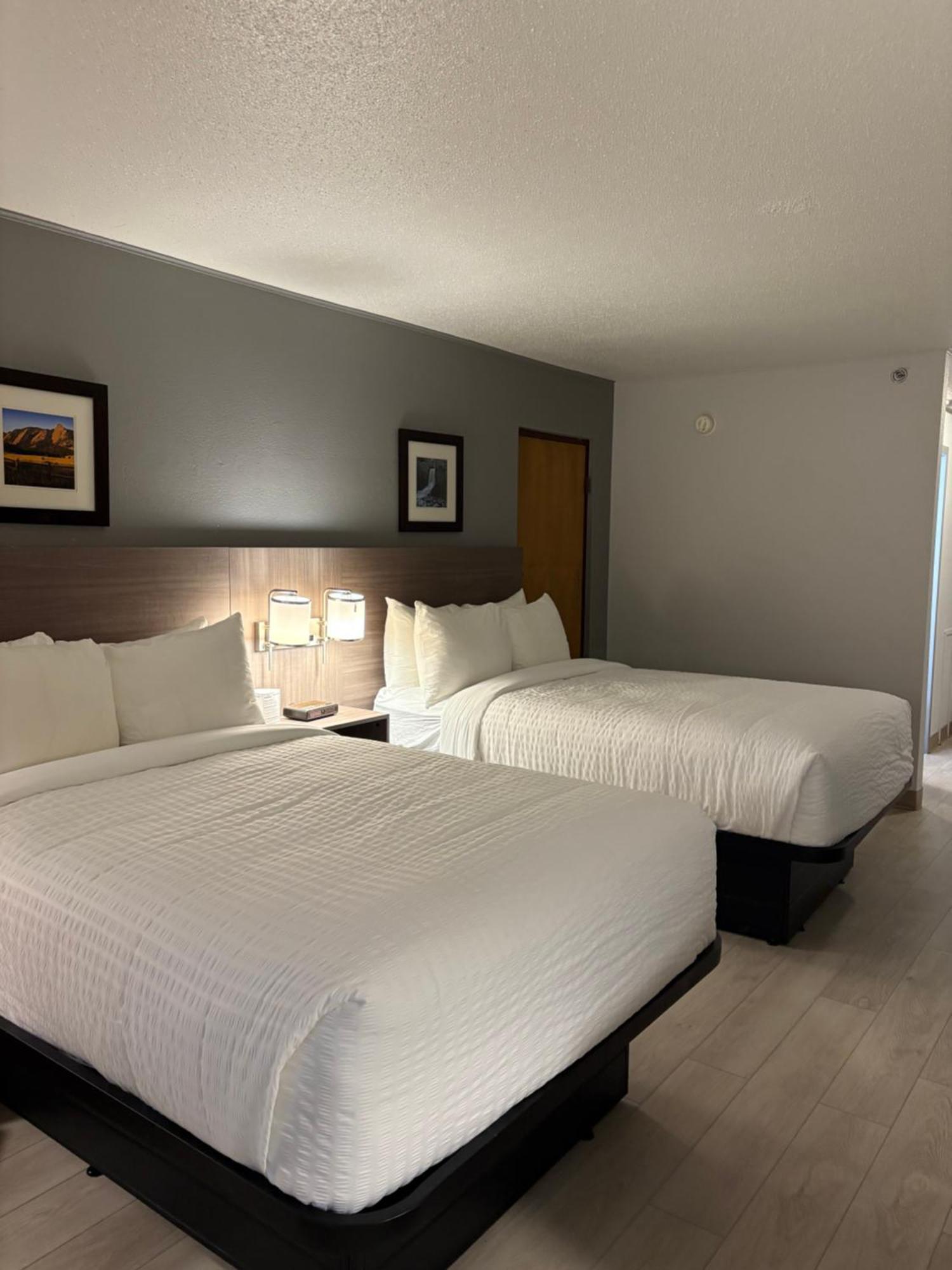 Clarion Inn & Suites And Convention Center 키어니 외부 사진