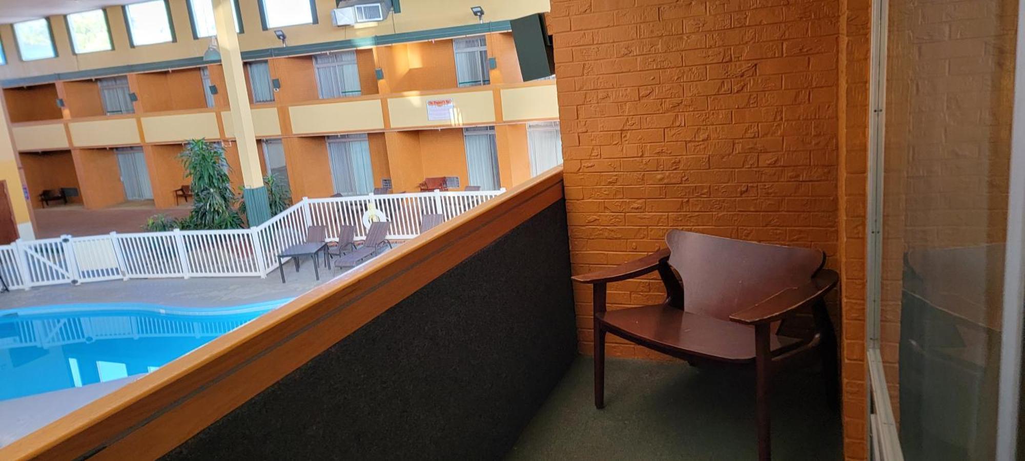 Clarion Inn & Suites And Convention Center 키어니 외부 사진