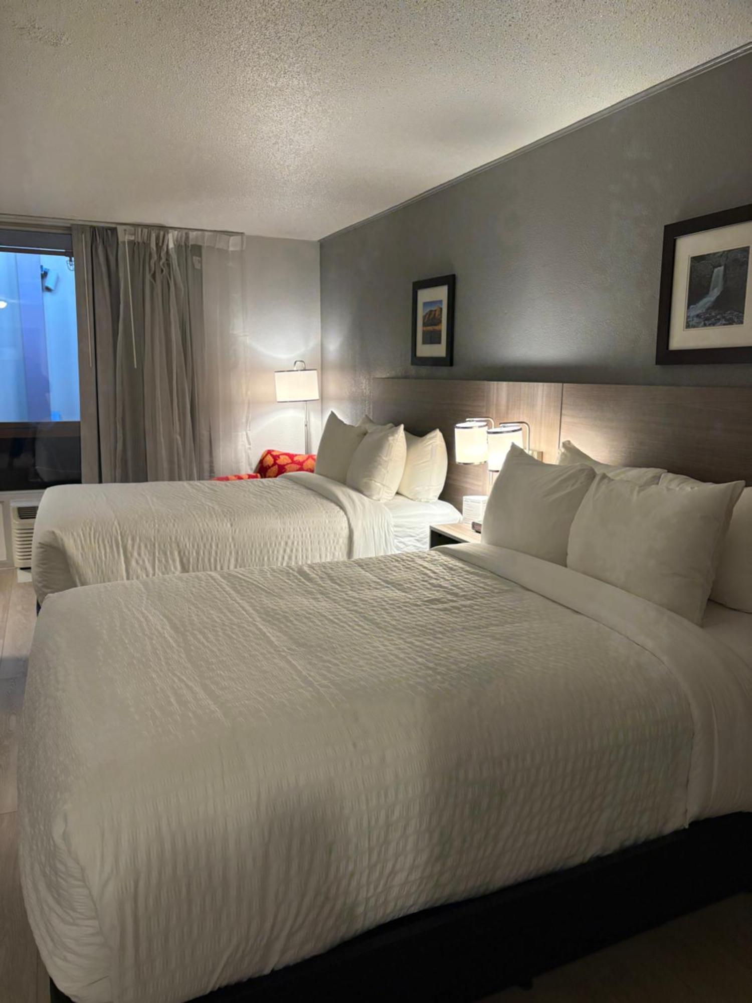 Clarion Inn & Suites And Convention Center 키어니 외부 사진