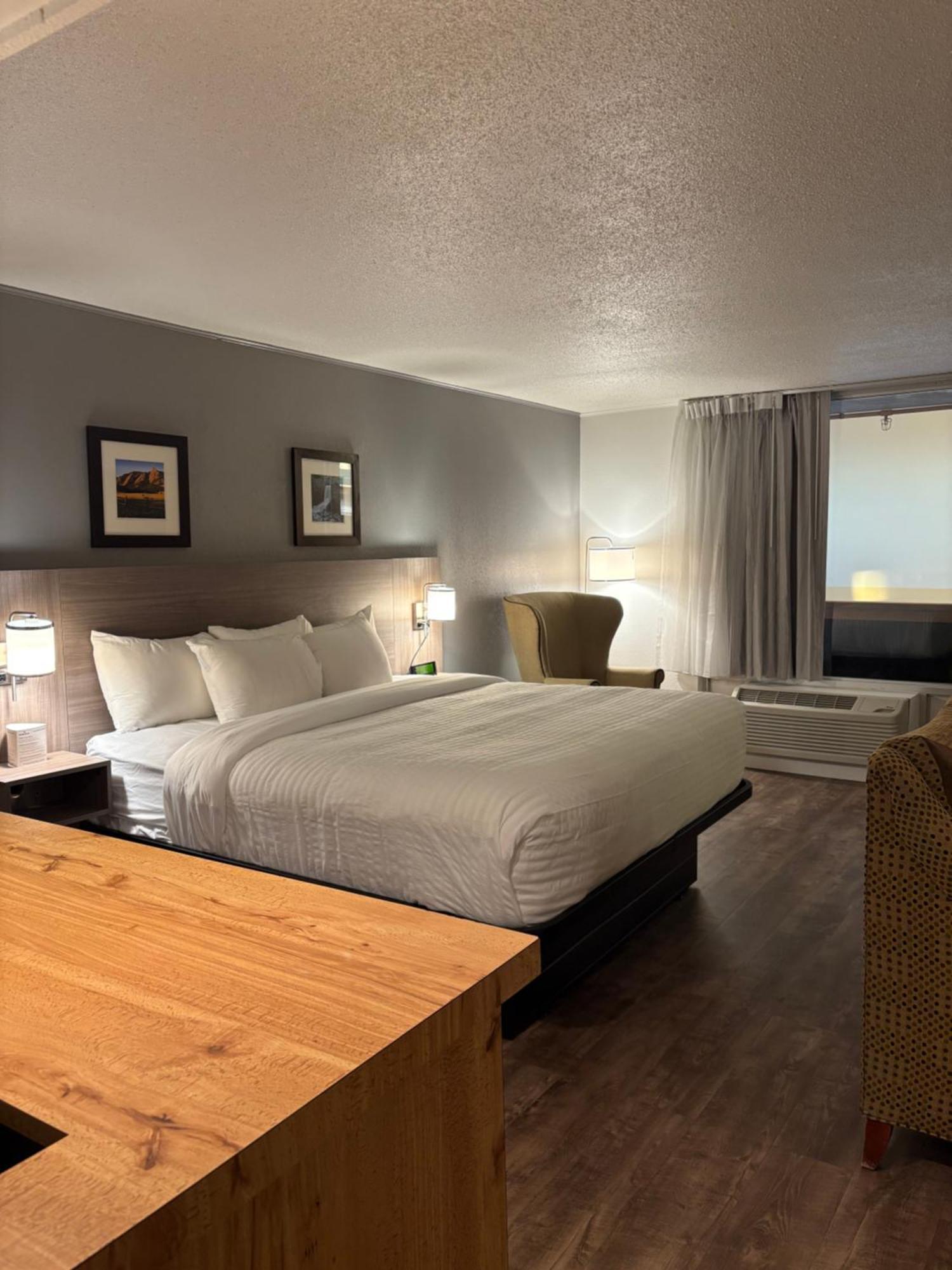 Clarion Inn & Suites And Convention Center 키어니 외부 사진